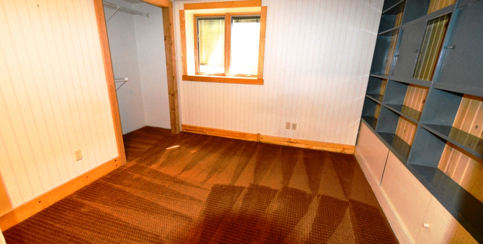 basement bedroom of 5 bedroom house for rent in menomonie wi